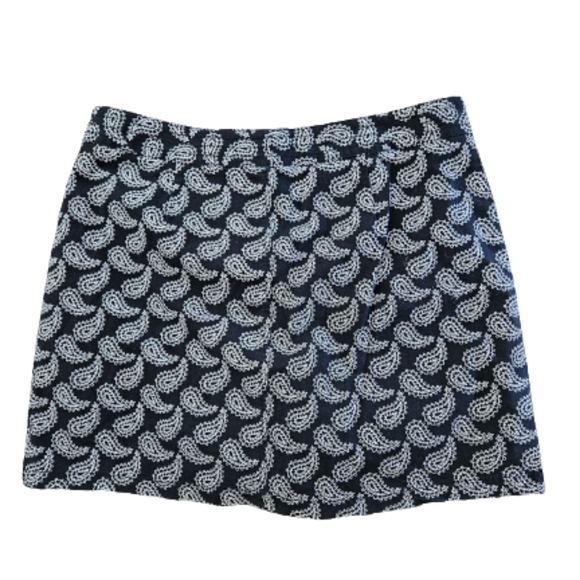 NWOT Paisley Docker Skort - Picture 2 of 2